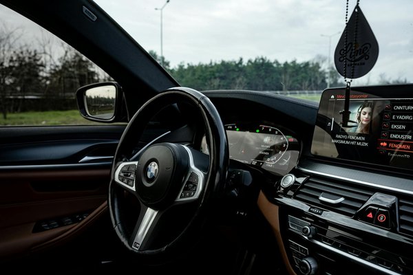 Wie wird Technologie unsere Kommunikation in der Zukunft verändern?